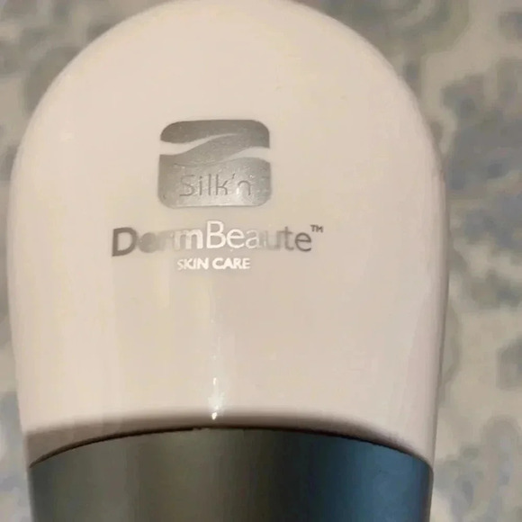 Silk’n DermBeaute sonic vibration  brush - Picture 3 of 7